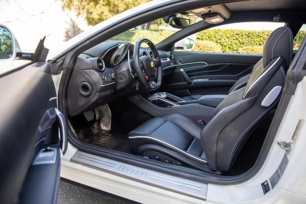 2012 Ferrari FF Base V12