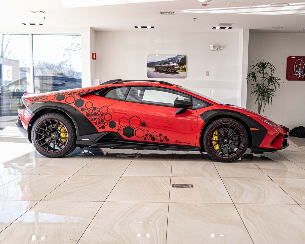 2023 Lamborghini Huracan Sterrato Base