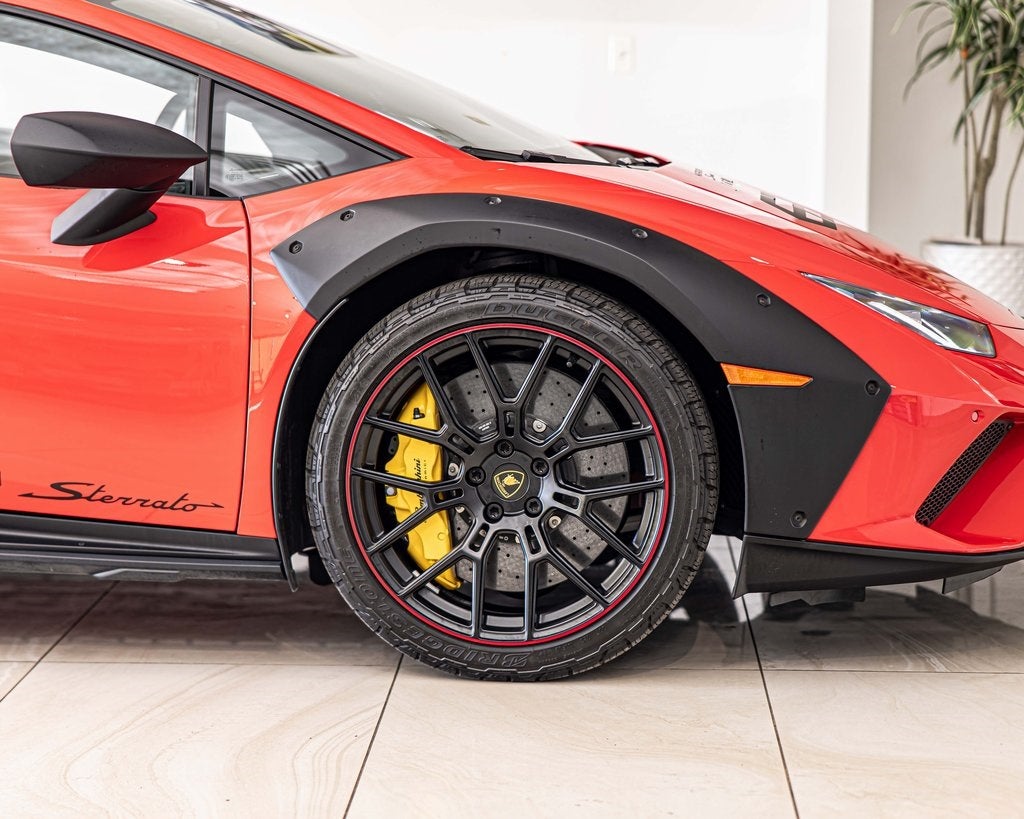 2023 Lamborghini Huracan Sterrato Base