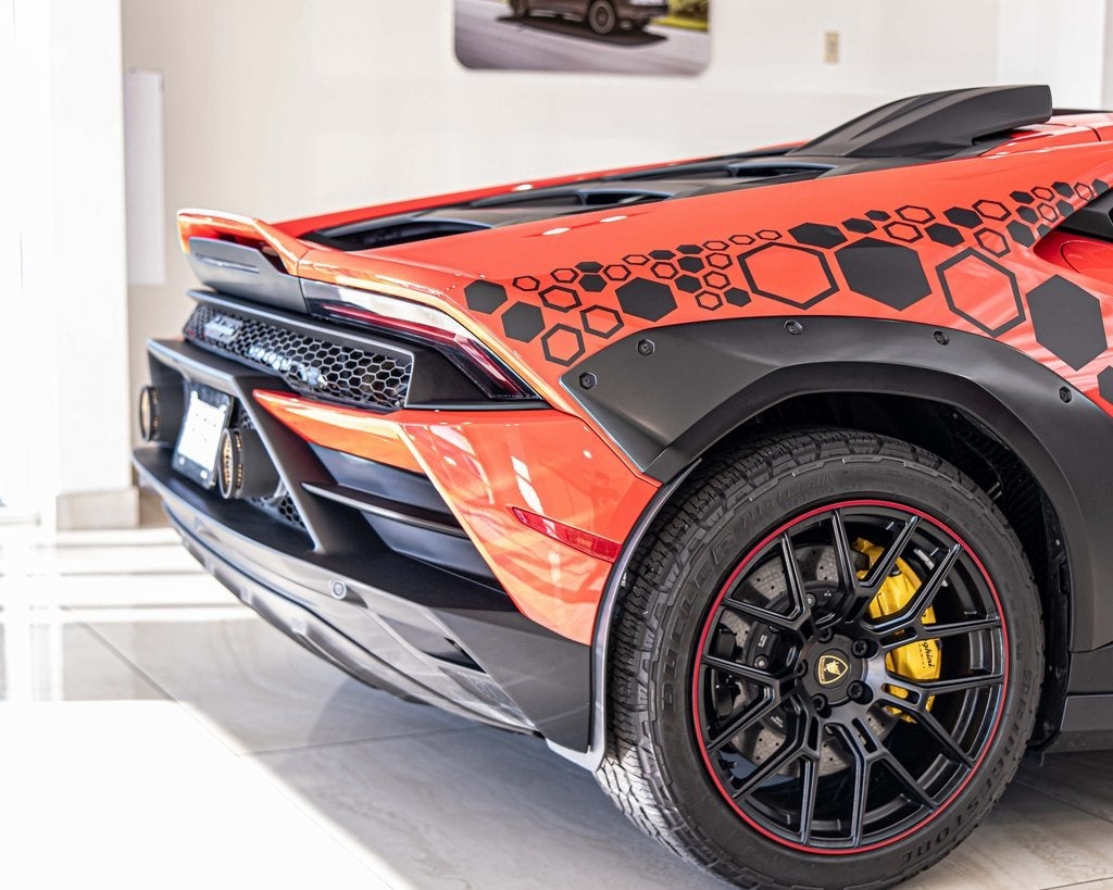2023 Lamborghini Huracan Sterrato Base