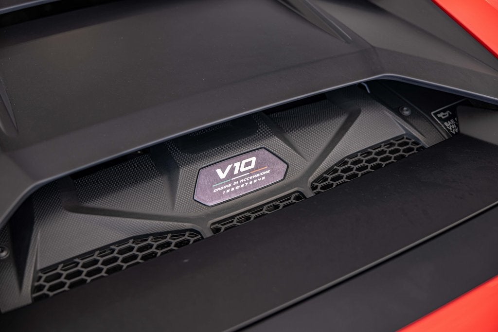 2023 Lamborghini Huracan Sterrato Base