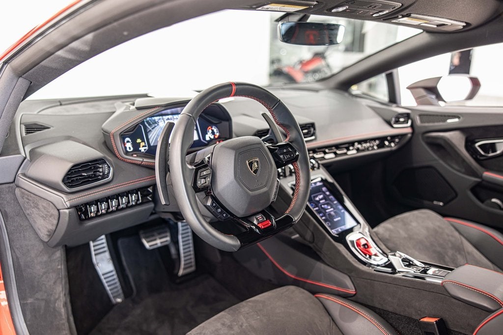 2023 Lamborghini Huracan Sterrato Base