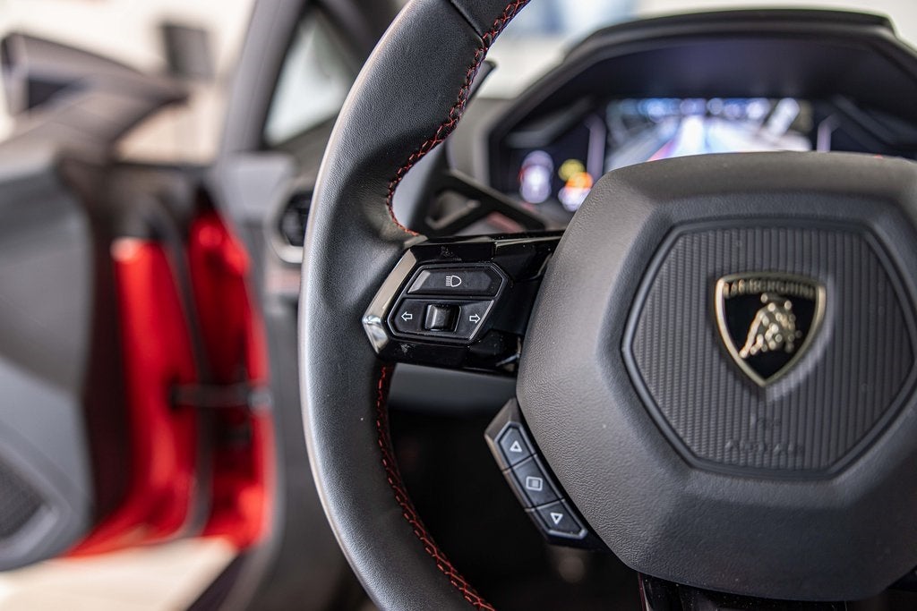 2023 Lamborghini Huracan Sterrato Base