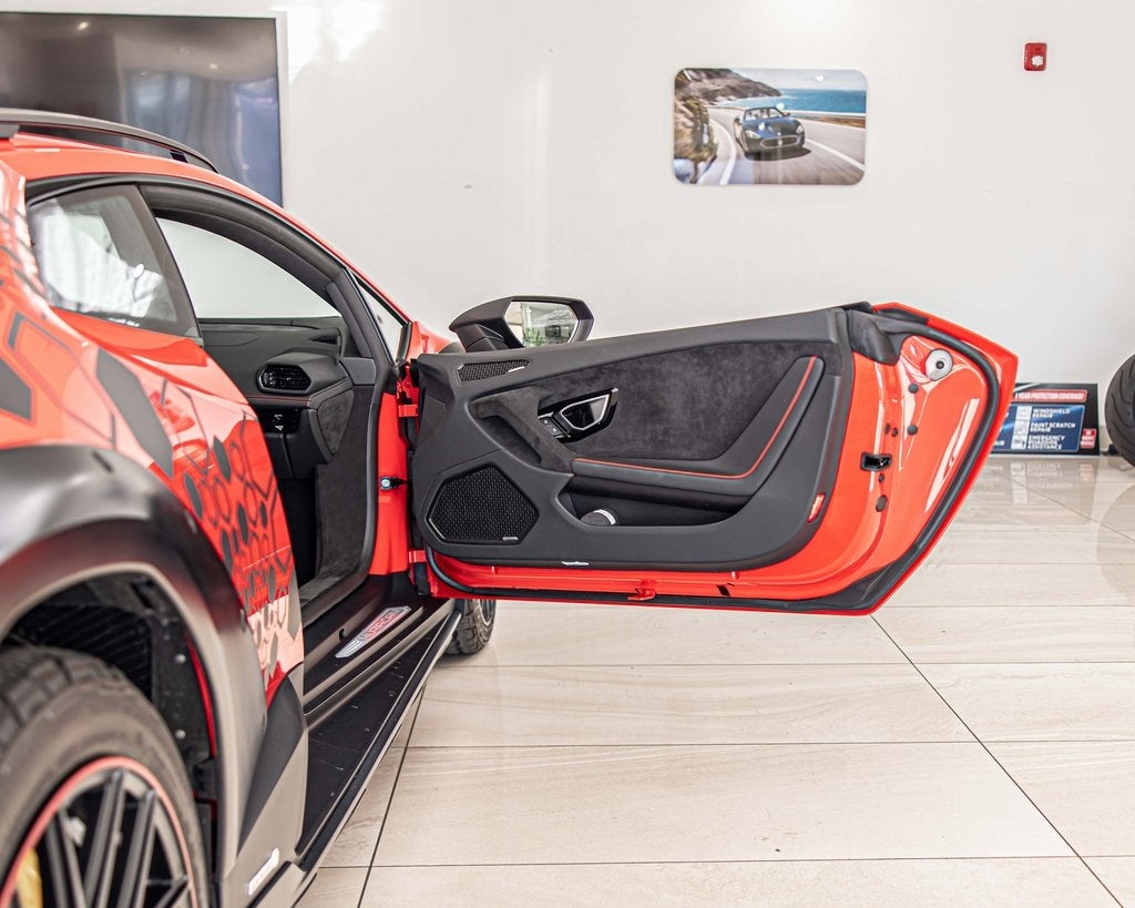 2023 Lamborghini Huracan Sterrato Base