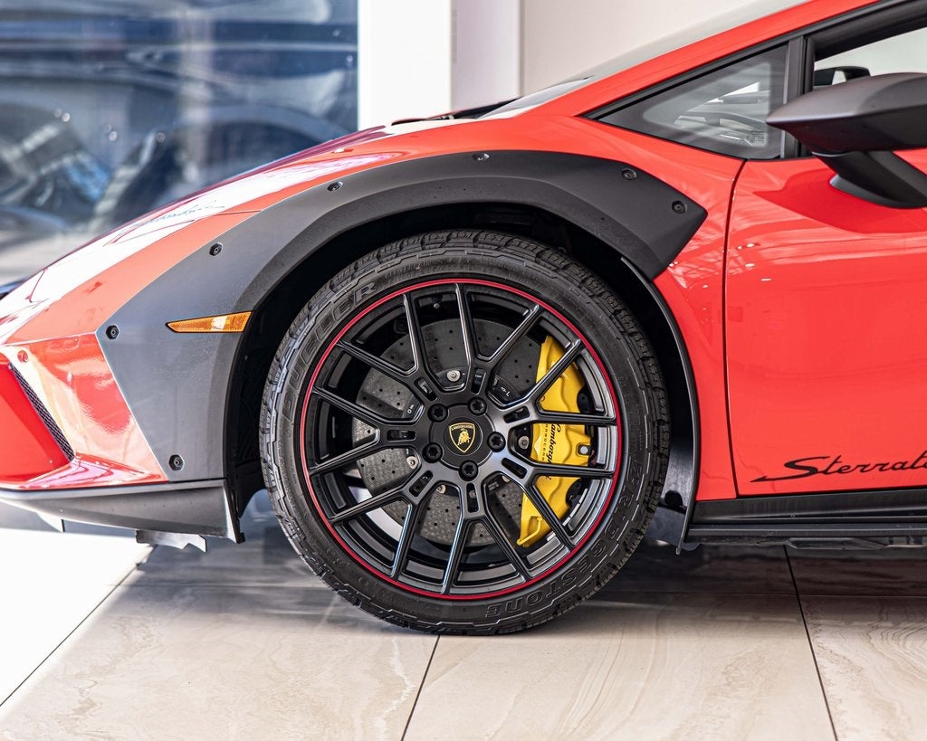2023 Lamborghini Huracan Sterrato Base