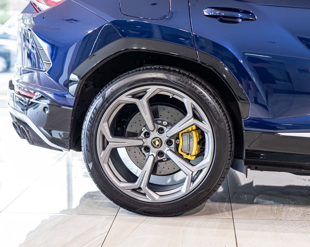 2020 Lamborghini Urus Base