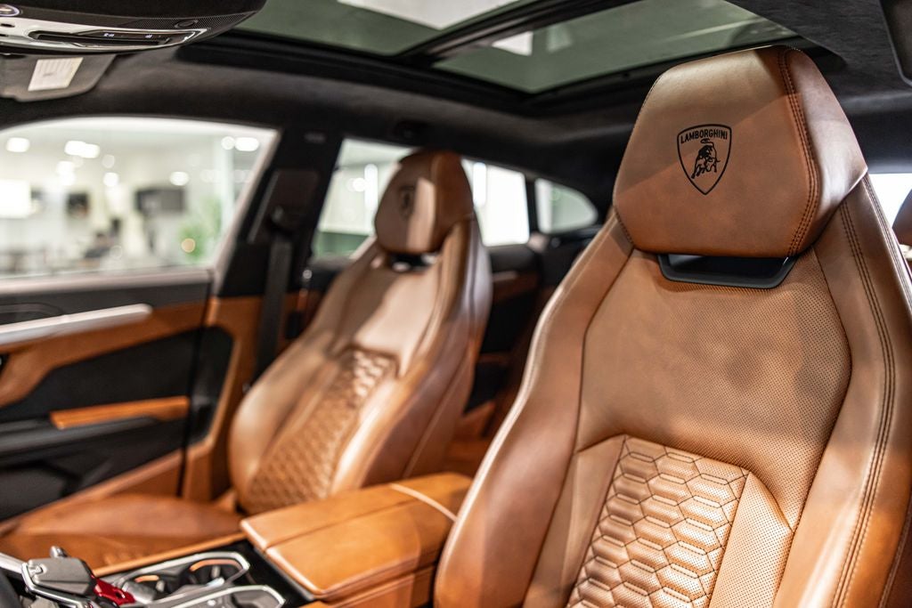 2020 Lamborghini Urus Base
