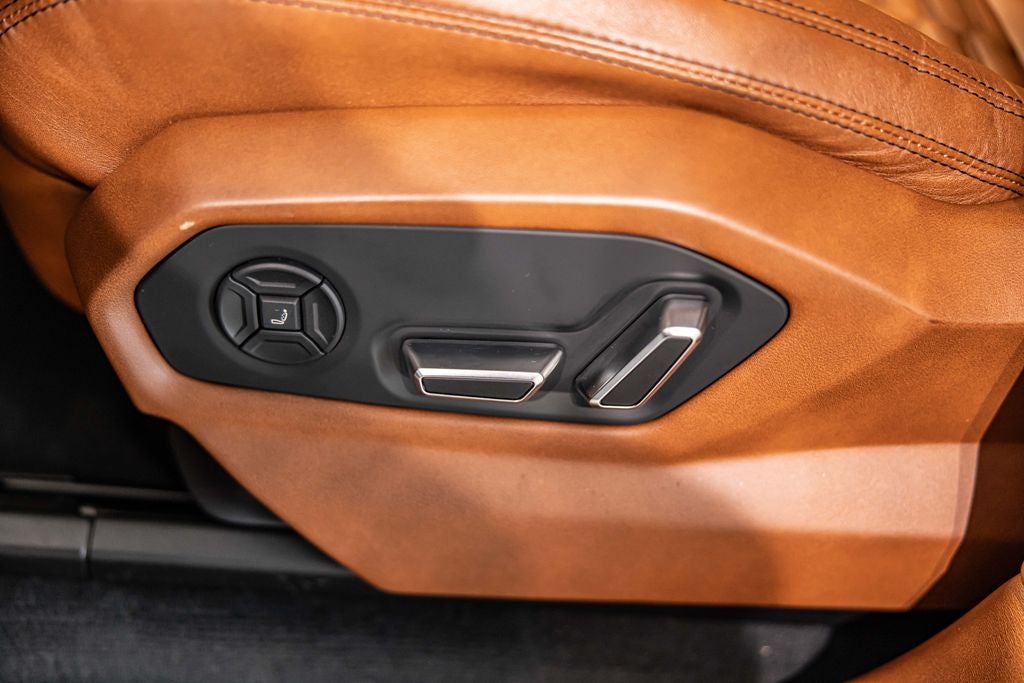 2020 Lamborghini Urus Base