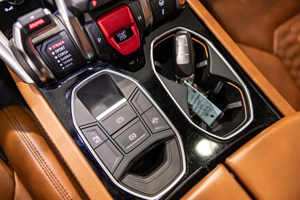 2020 Lamborghini Urus Base