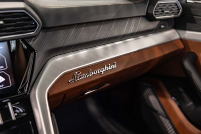 2020 Lamborghini Urus Base