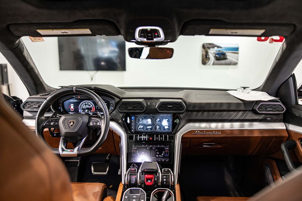 2020 Lamborghini Urus Base