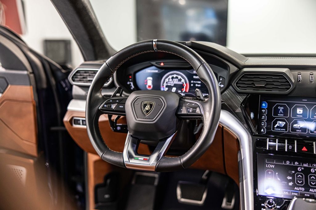 2020 Lamborghini Urus Base