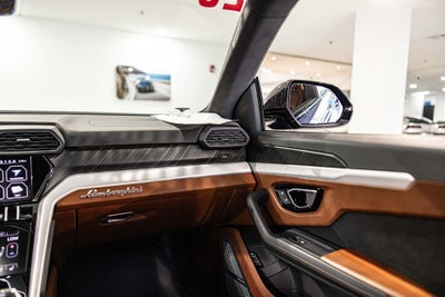 2020 Lamborghini Urus Base