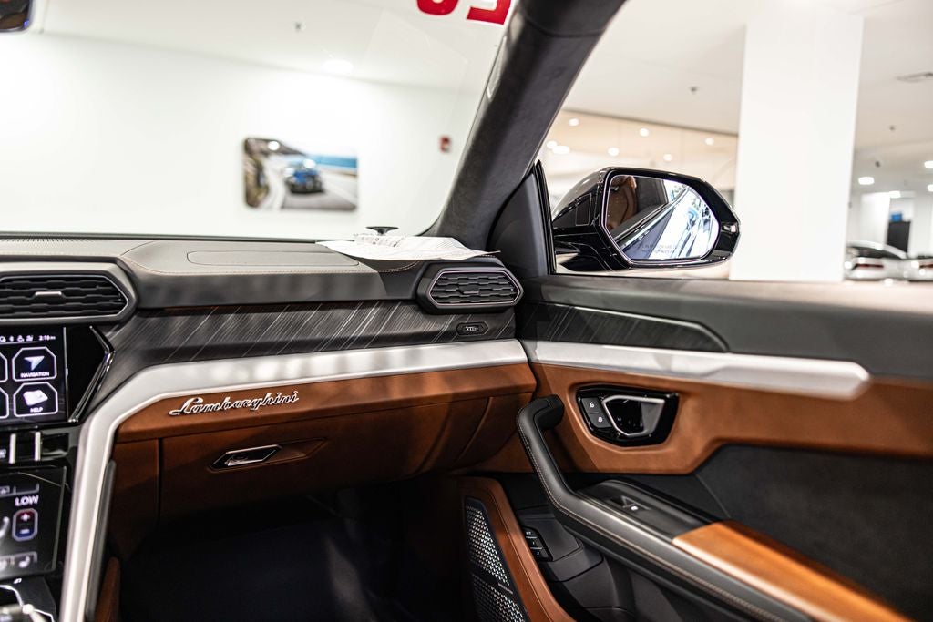 2020 Lamborghini Urus Base
