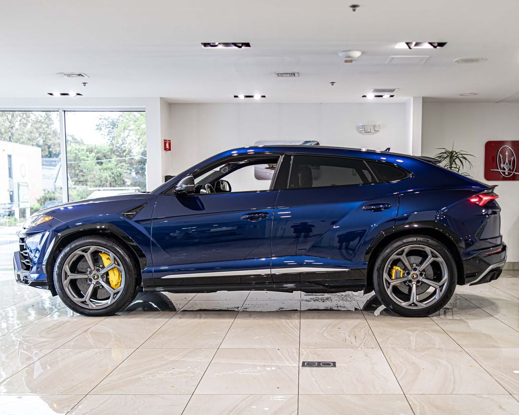 2020 Lamborghini Urus Base